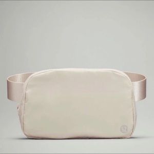 NWT Lululemon Everywhere Belt Bag in White Opal